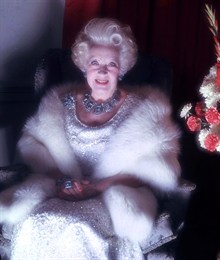 Dame Barbara Cartland in 1987 photo Allan Warren