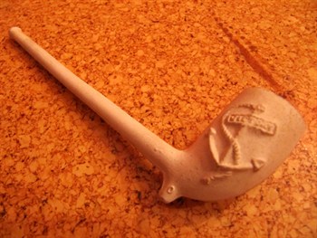 Side 1 of a 19th century pipe, where the anchor is labelled 'Victory'